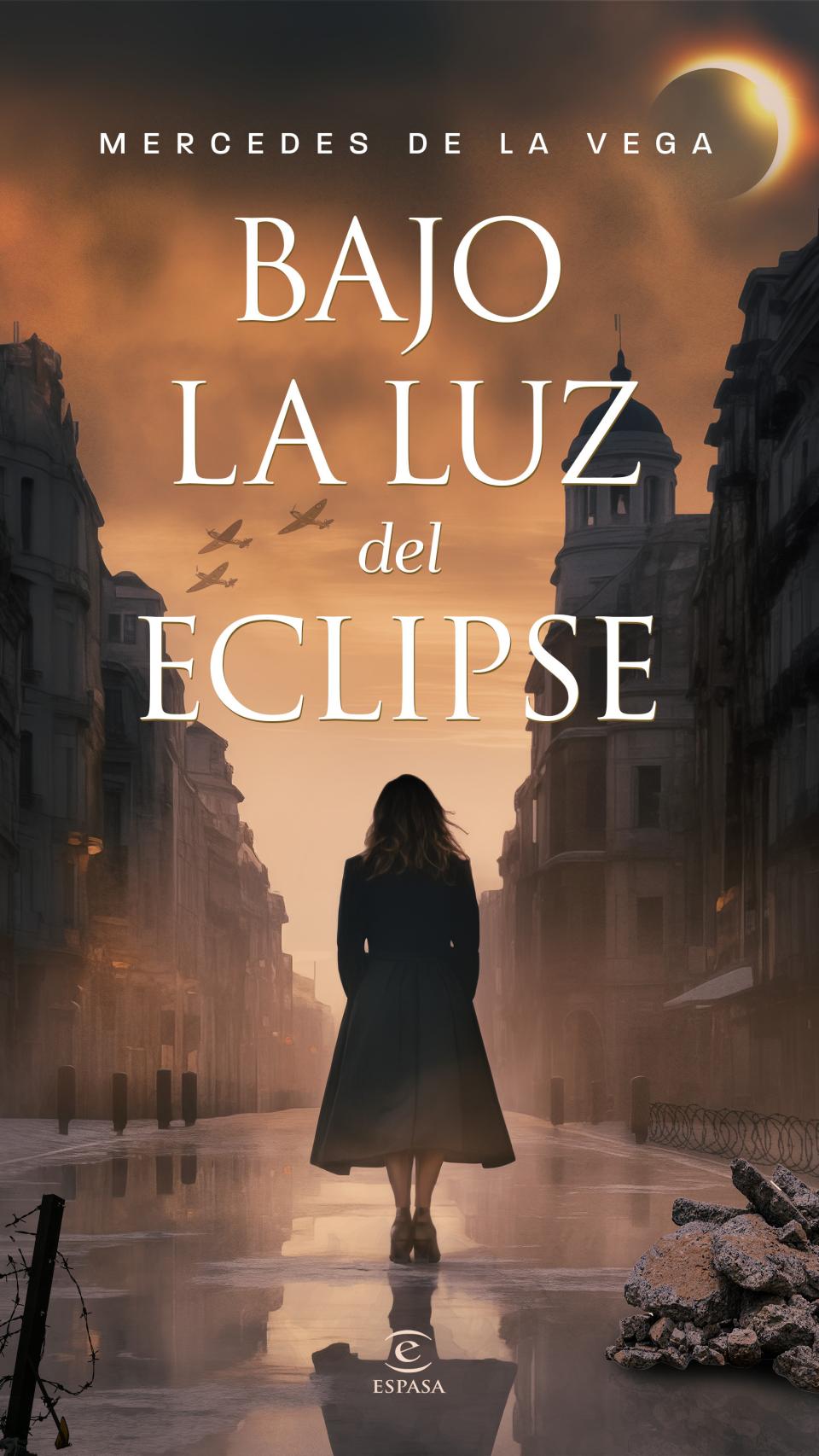 Portada de 'Bajo la luz del eclipse'