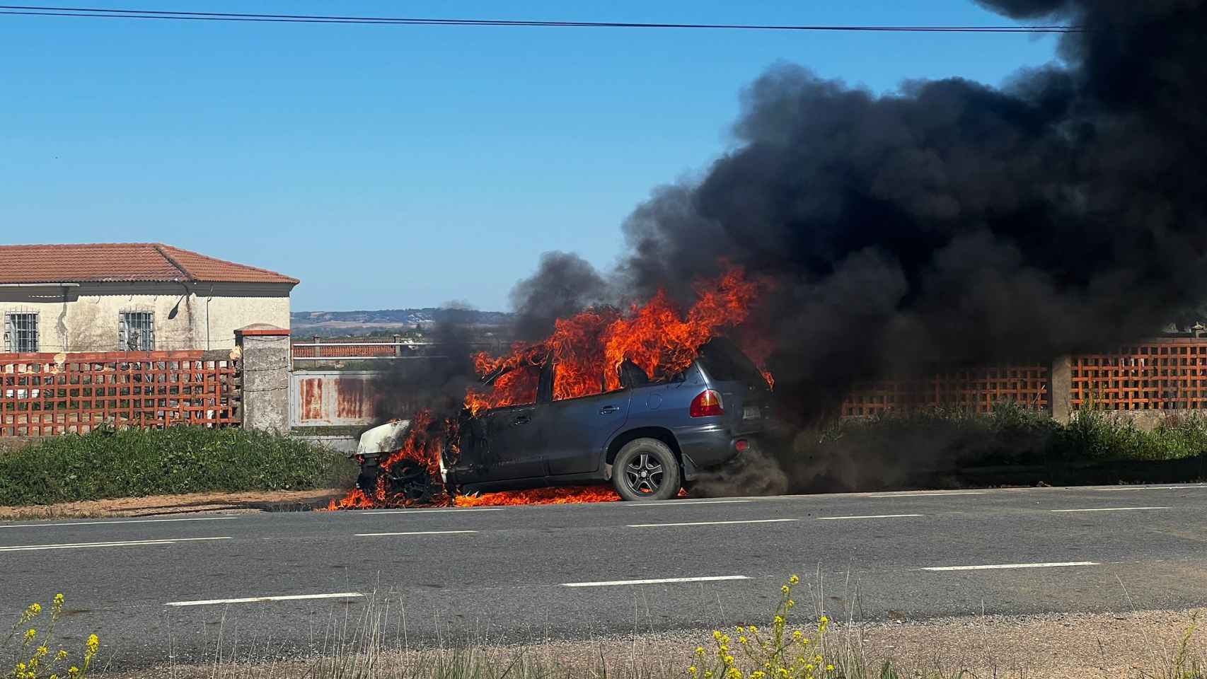El incendio del vehículo en la CL-510.