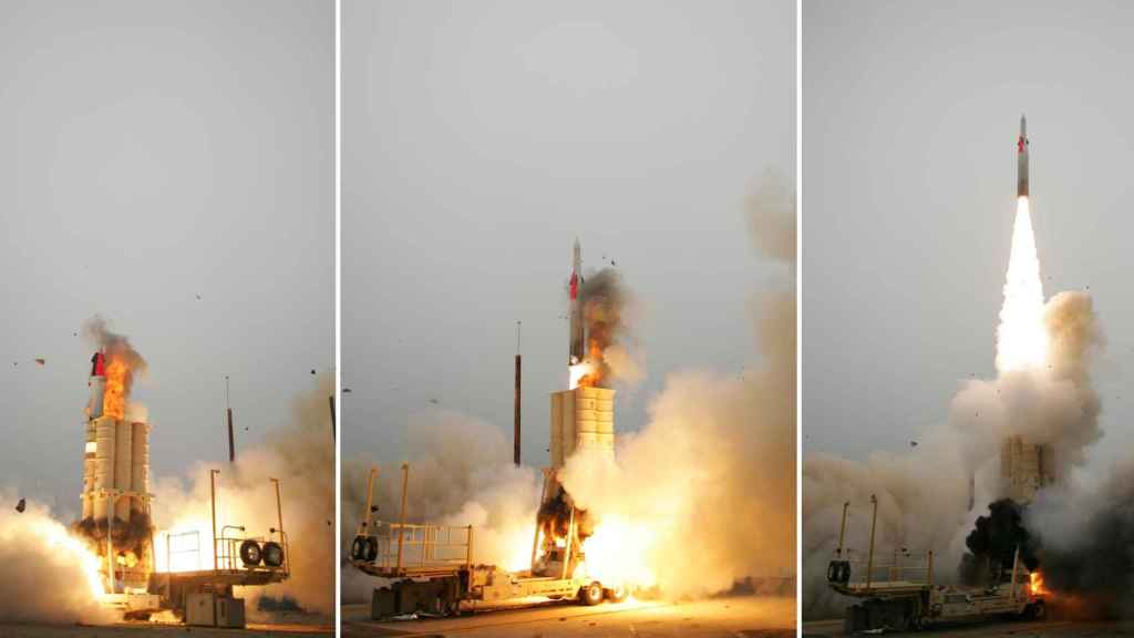 Secuencia de lanzamiento de misil Arrow 3
