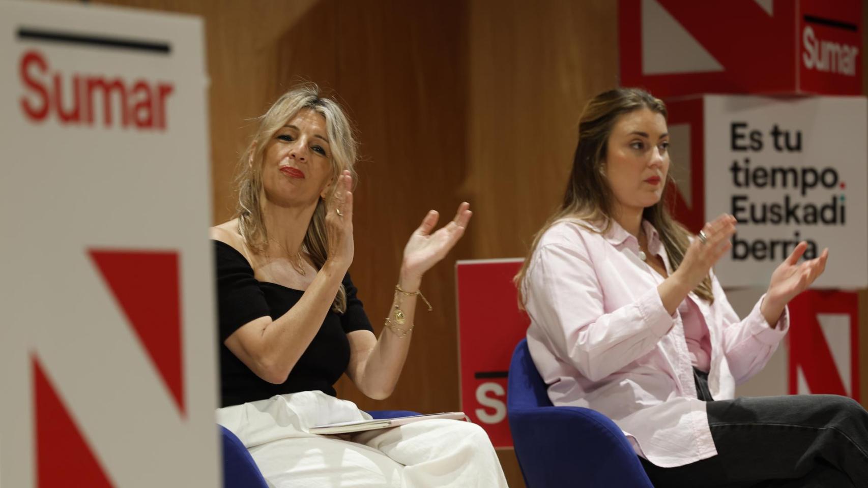 La vicepresidenta segunda del Gobierno y coordinadora general de Sumar, Yolanda Díaz, y su candidata a lehendakari, Alba García, este sábado en Barakaldo.