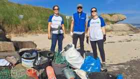 Jornada de limpieza en el Islote de Areoso.