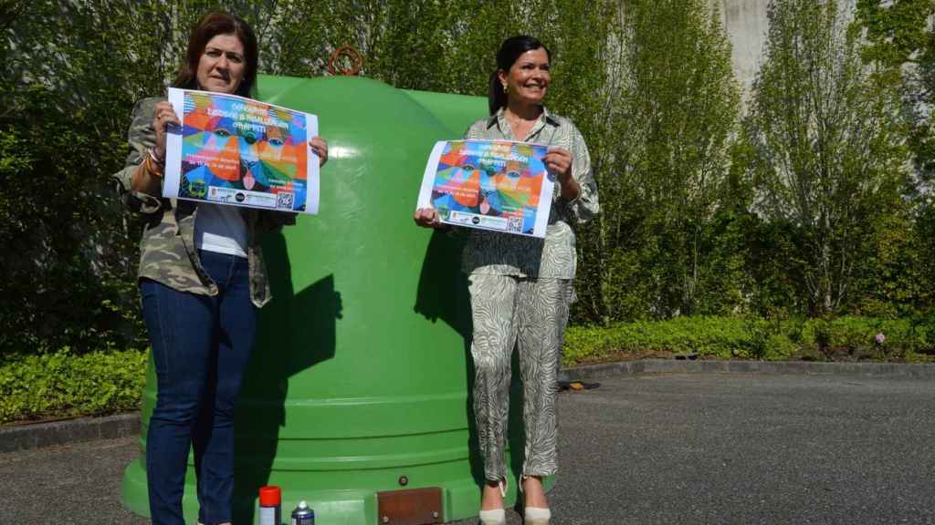 Nidia Arévalo, alcaldesa de Mos, y Laura Méndez, edil de Medioambiente.