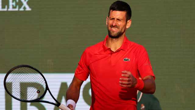 Novak Djokovic se lamenta en el Masters 1000 de Montecarlo.