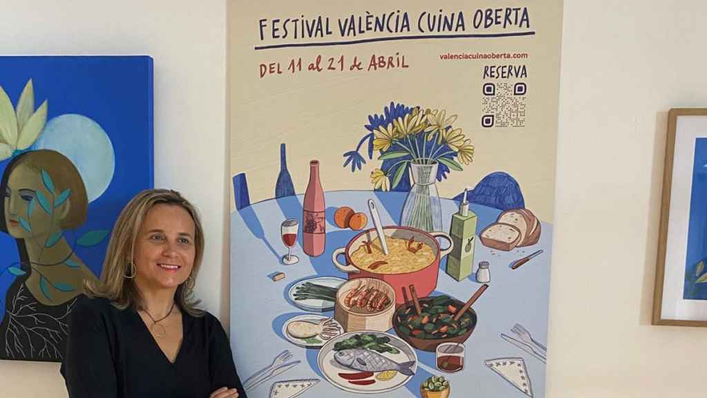 La concejala de Turismo, Paula Llobet, en la presentación del festival 'Cuina Oberta'. EE