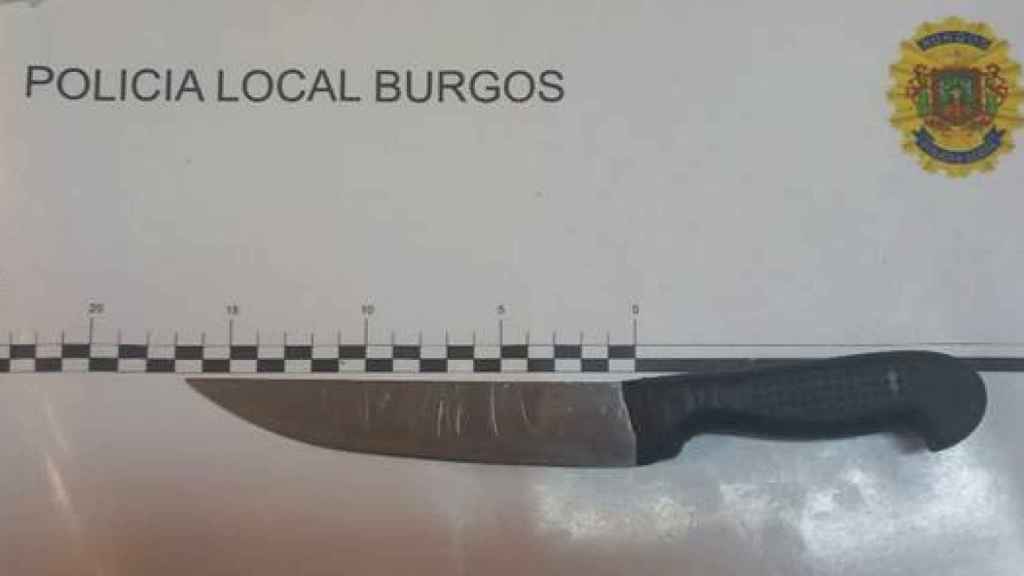 Imagen del cuchillo intervenido al hombre detenido en Burgos