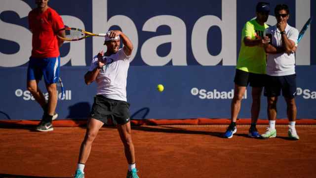 Rafa Nadal entrena en las instalaciones del Real Club Tenis de Barcelona