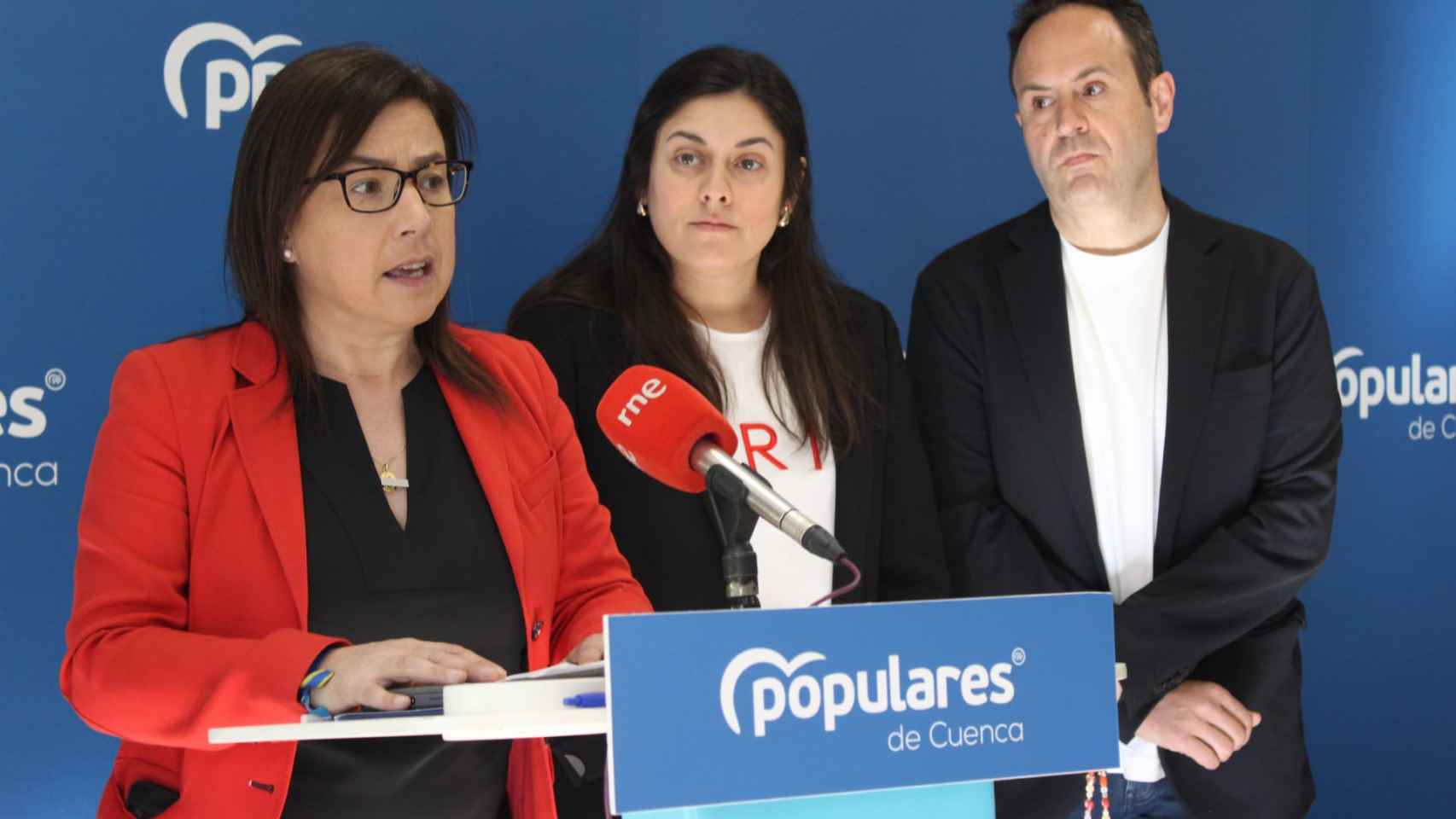 Ana Vázquez, del PP, durante la rueda de prensa.