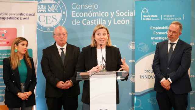 El presidente de la Fundación Santa María la Real, Ignacio Fernández, abre el ‘Encuentro por la Salud Mental Juvenil y la empleabilidad en Castilla y León’.