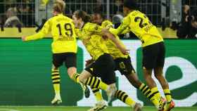 Los jugadores del Dortmund celebran uno de los goles ante el Atlético.