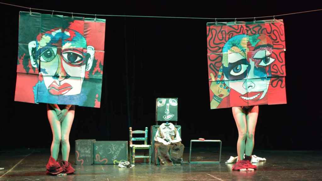 Imagen de una representación previa de la obra ‘Tomás, cuando el silencio es complicidad’ de la compañía colombiana Sin mente teatro.