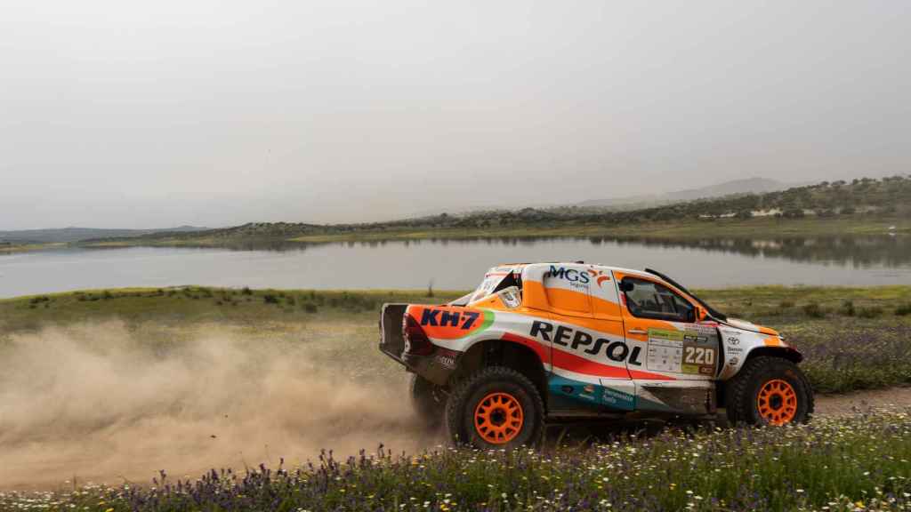El Toyota Hillux de Isidre Esteve en el Rally Transibérico movido por combustibles renovables