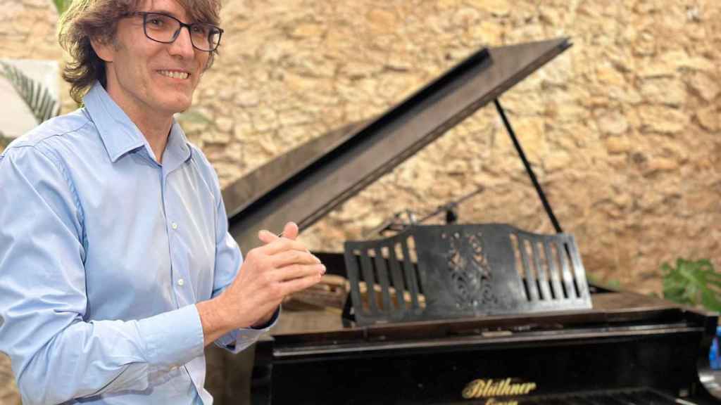 El piano del siglo XIX ha sido donado por la familia del músico Isidoro de la Ossa.
