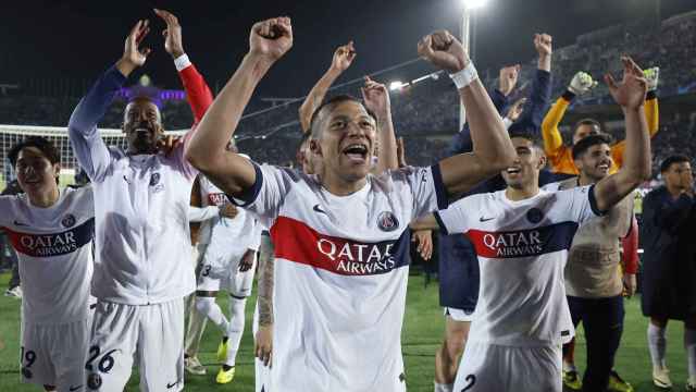 Mbappé celebra la victoria del PSG en Barcelona.