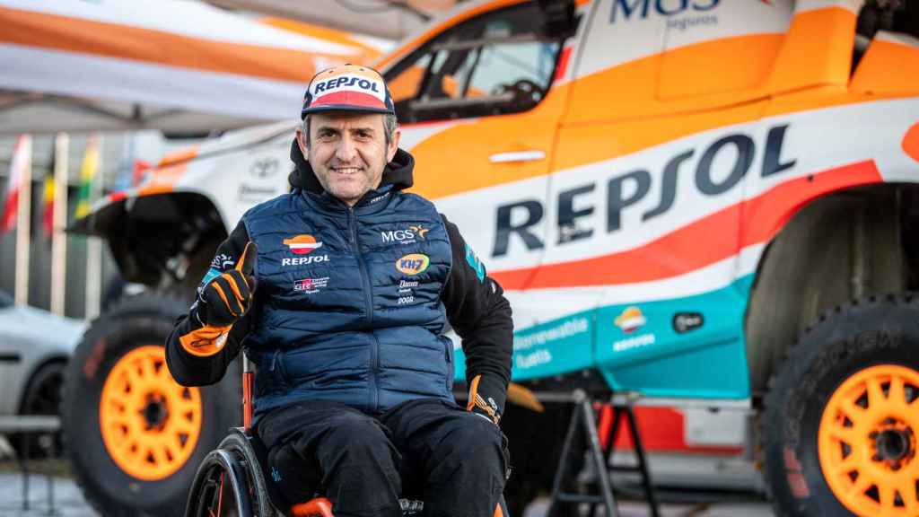 Isidre Esteve tras una etapa del Rally Transibérico 2024 con el equipo Repsol Toyota Rally Team