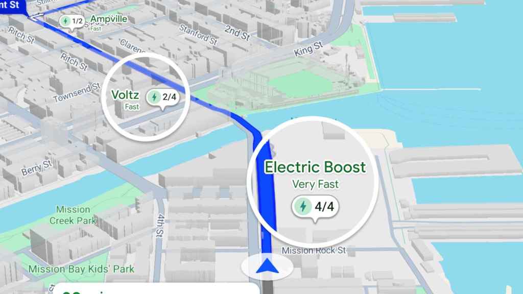 Google Maps en el coche ahora muestra la posición y potencia de los cargadores eléctricos
