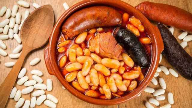 La mejor fabada del mundo fuera de Asturias se cocina en un restaurante de Toledo