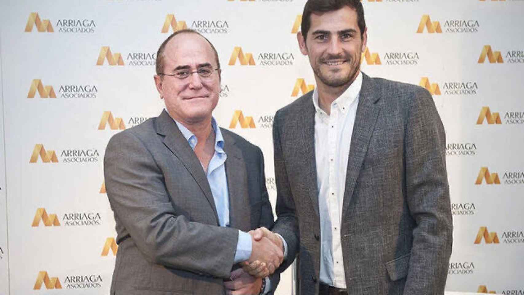 Arriaga Asociados, el bufete que tiene a Iker Casillas como reclamo publicitario