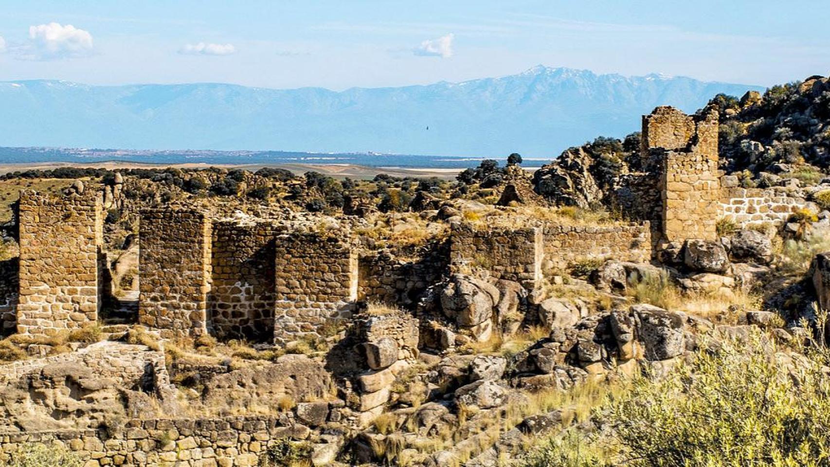 Ruinas de la alcazaba de Ciudad de Vascos.