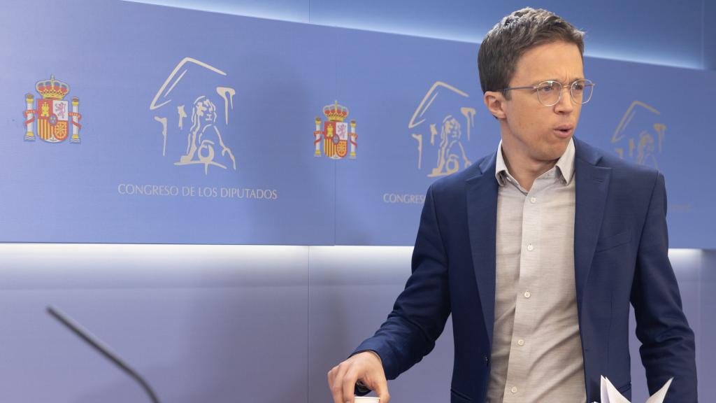 El portavoz de Sumar en el Congreso, Iñigo Errejón, a su llegada a una rueda de prensa posterior a la reunión de Junta de Portavoces.