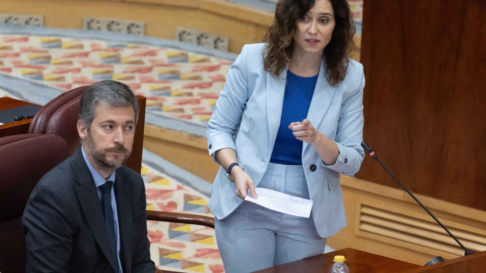 La presidenta de la Comunidad de Madrid, Isabel Díaz Ayuso, interviene durante un pleno en la Asamblea de Madrid, a 18 de abril de 2024, en Madrid (España).