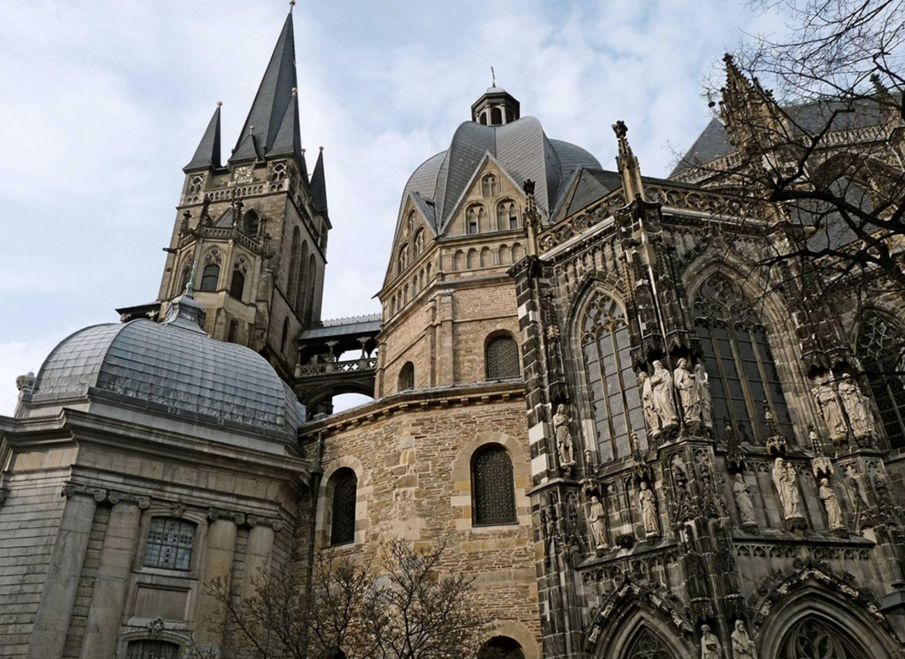 Catedral de Aquisgrán en Alemania, parada de la EuroVelo 3. Foto: Wikipedia