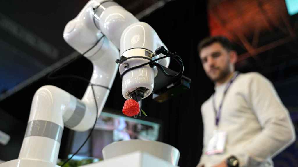 Robot para la recogida de fresas de Eurocat.