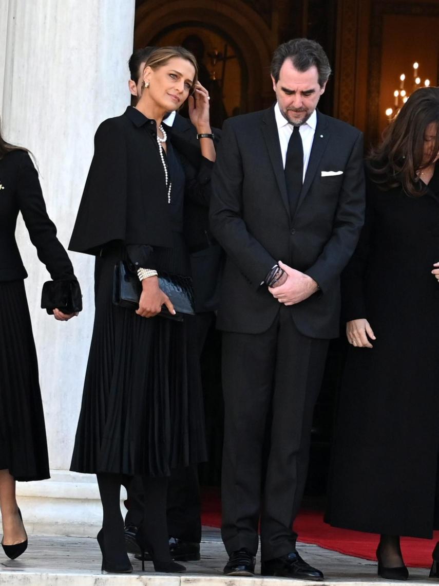 Nicolás de Grecia y Tatiana Blatnik en la misa funeral de Constantino de Grecia en Atenas. Febrero de 2023.