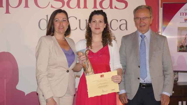El presidente de la Fundación Globalcaja entregó el premio Empresaria Rural a Ana Abad