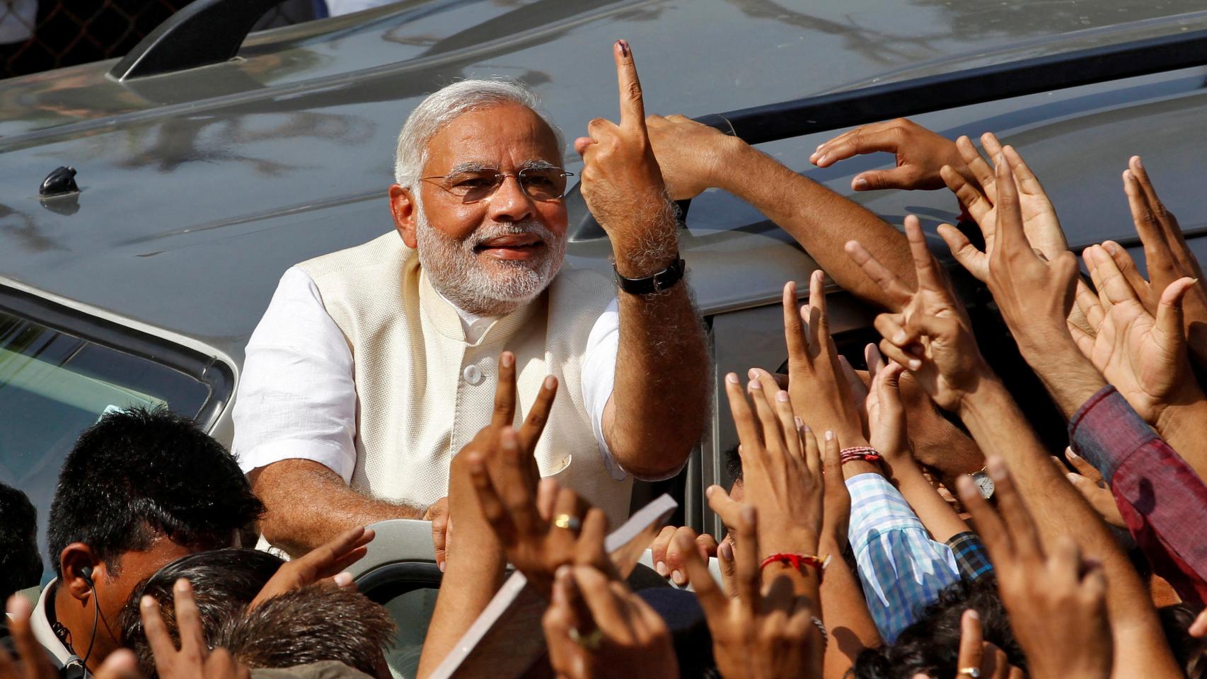 Modi, tras votar en las elecciones de 2014 en Ahmedabad.