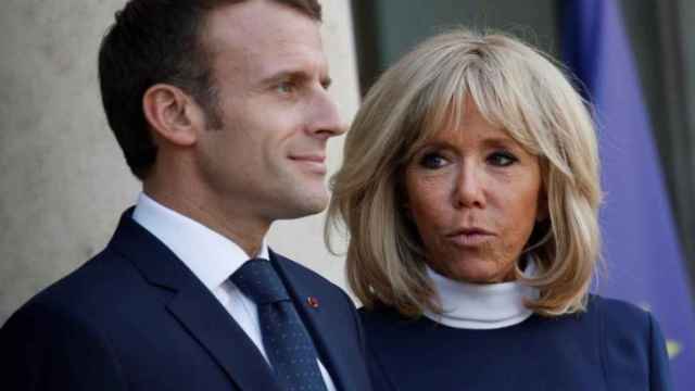 Emmanuel y Brigitte Macron.
