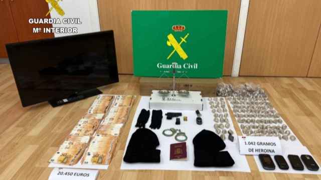 Material incautado por la Guardia Civil.