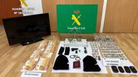 Material incautado por la Guardia Civil.