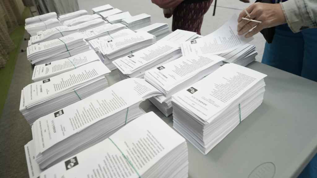 Papeletas de las elecciones al Parlamento Vasco