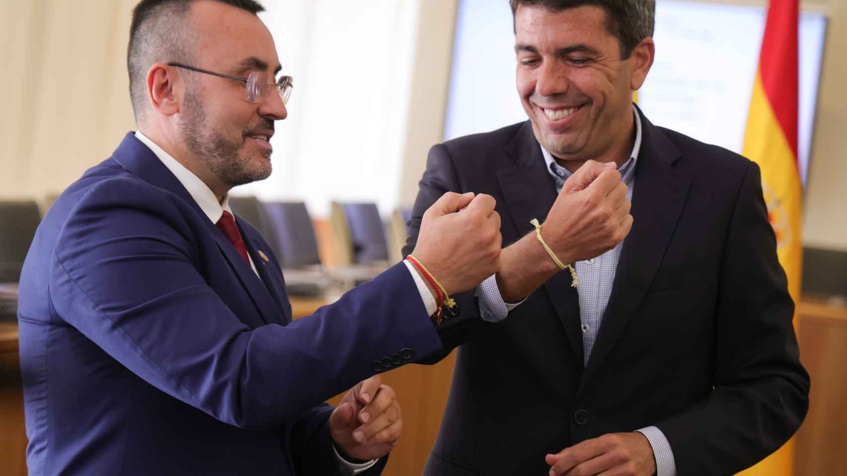 El presidente Carlos Mazón junto al alcalde de Vila-real, José Benlloch, este lunes. EE