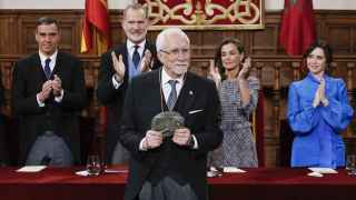 Luis Mateo Díez recibe el Premio Cervantes despojado de ego: “Nada me interesa menos que yo mismo”