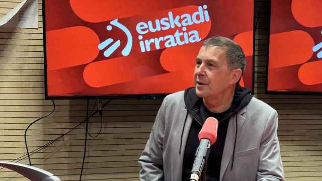 El coordinador general de EH Bildu, Arnaldo Otegi, este martes en una entrevista en Euskadi Irratia.