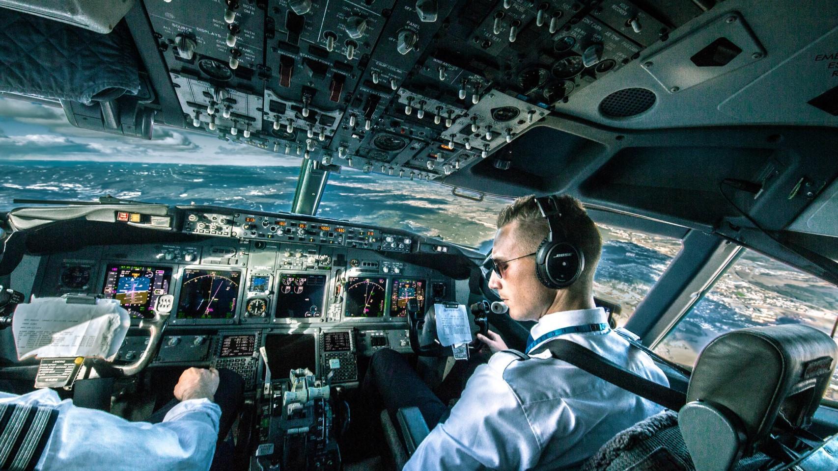 Cabina de Boeing 737 NG en pleno vuelo