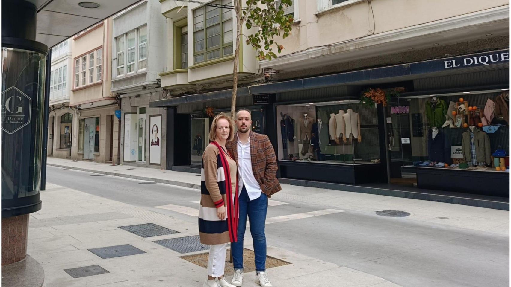 Eugenia Galdo y Kike Torralba Galdo, entre los dos locales