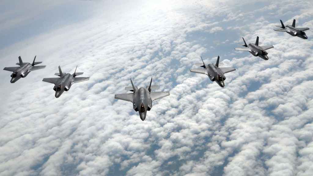 Formación de cazas F-35