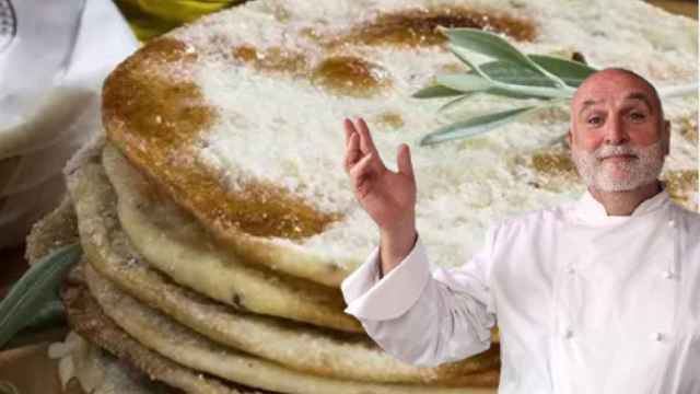 Las tortas de aceite sevillanas elegidas por el chef José Andrés: se hacen a mano una a una