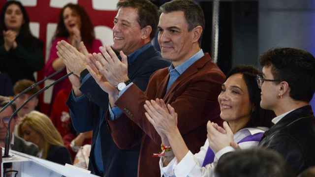 Sánchez y Besteiro en un mitin en Ourense.