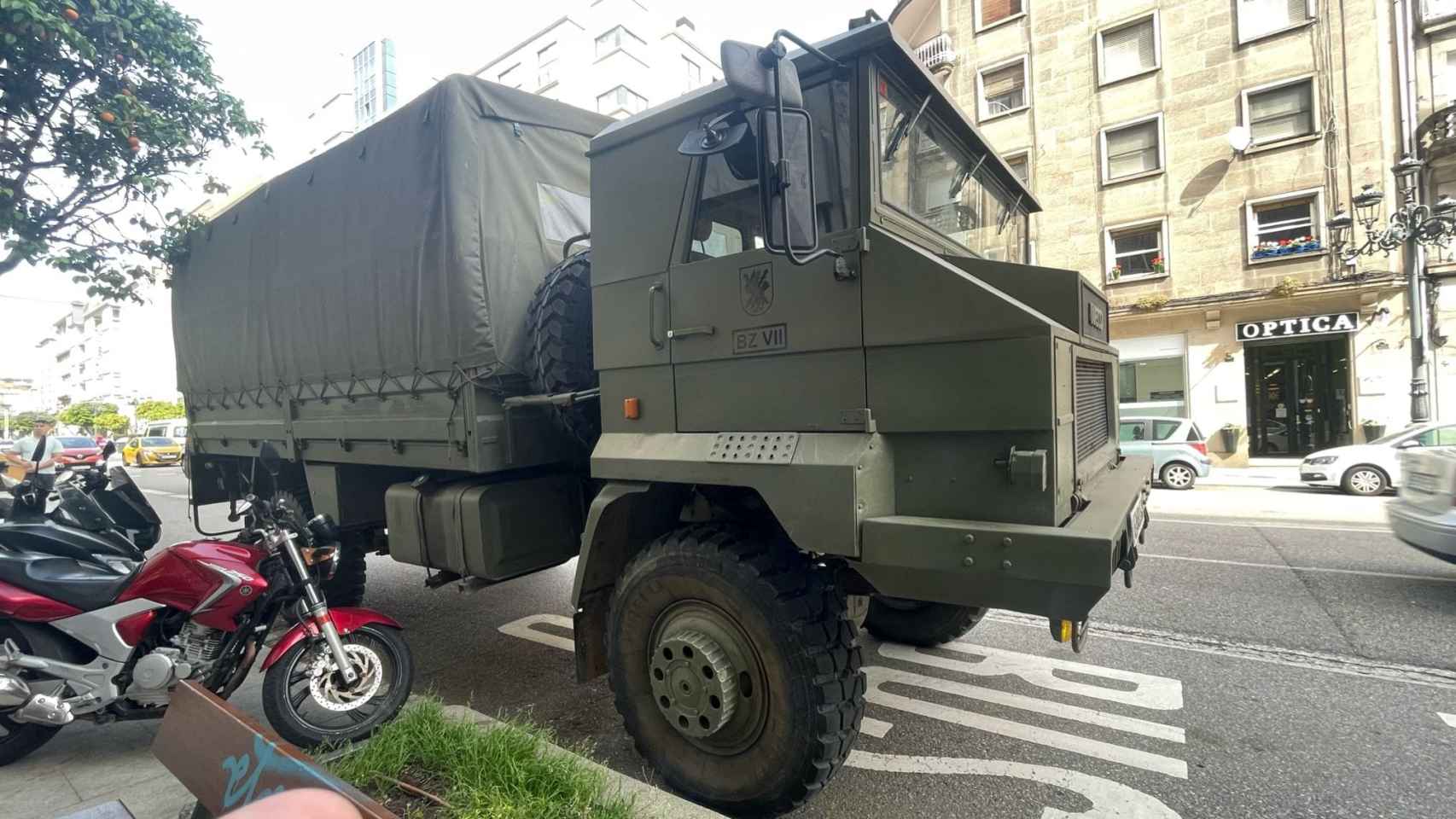 Camiones del Ejército en Vigo.