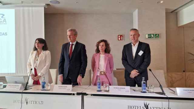 Lorenzana, Rueda, Moreira y Bueno en la  Asamblea de Empresas del Clúster de Automoción y Movilidad de Galicia (Ceaga).