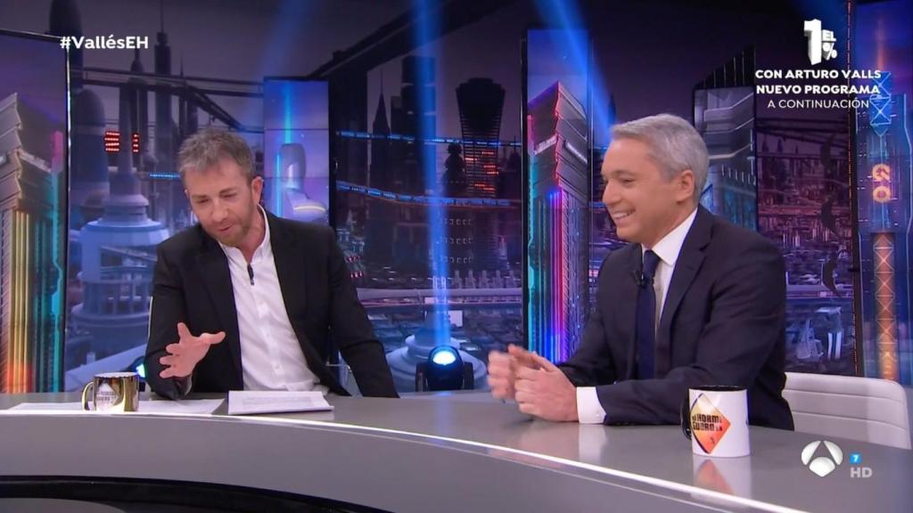 Pablo Motos y Vicente Vallés en 'El Hormiguero'.