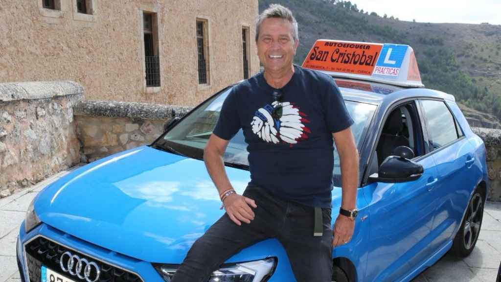 Rafael Lozano, director de la autoescuela San Cristóbal, donde han acudido numerosas celebridades de toda España.