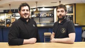 De izquierda a derecha: Guillermo y David, los dueños del Restaurante Pangea