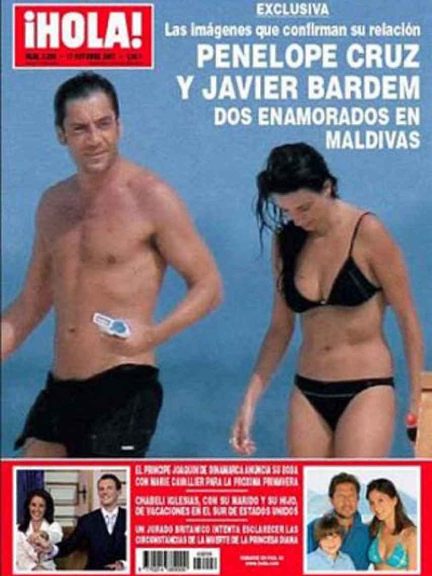 Penélope Cruz y Javier Bardem en la portada de '¡HOLA!', revista que confirmó su romance.