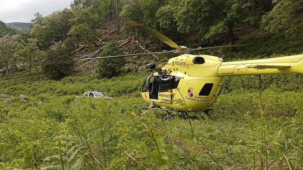 Helicóptero de rescate de la Junta de Castilla y León en la zona