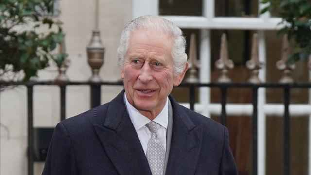 El rey Carlos III de Inglaterra en una fotografía tomada a su salida del hospital, en enero de 2024.