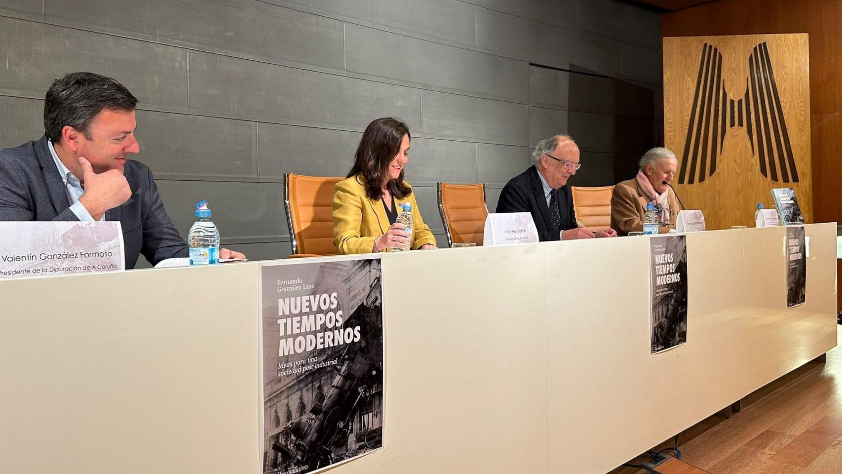 Fernando González Laxe presenta en A Coruña su libro ‘Nuevos tiempos modernos’